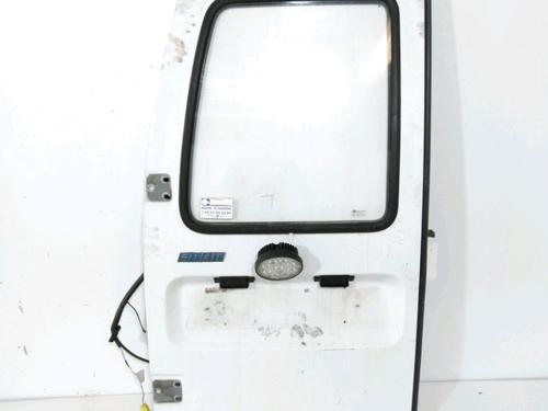 Used Left tailgate Left tailgate 31002040 31002040