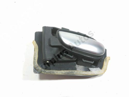 Maneta interior delantera izquierda PEUGEOT 206 Hatchback (2A/C) 1.6 HDi 110 (109 hp) 30828627