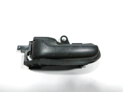 Maniglia interna anteriore sinistra TOYOTA YARIS (_P1_) 1.4 D-4D (NLP10_, NLP10R) (75 hp) 28243179