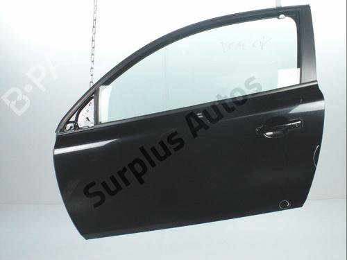 Used Left front door VOLVO C30 (533) D2 (115 hp) 28244372