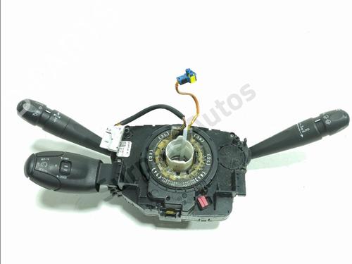 Commandes au volant Commandes au volant PEUGEOT 208 I (CA_, CC_) 1.4 HDi (68 hp) 34115573 34115573