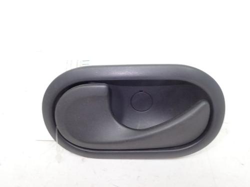 Used Front left interior door handle RENAULT CLIO III (BR0/1, CR0/1) 1.2 16V (BR02, BR0J, BR11, CR02, CR0J, CR11) (75 hp) 30996348
