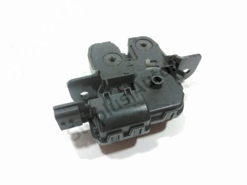 Used Tailgate lock RENAULT CLIO IV Grandtour (KH_) 1.5 dCi 90 (KHN3, KHN4) (90 hp) 30654765