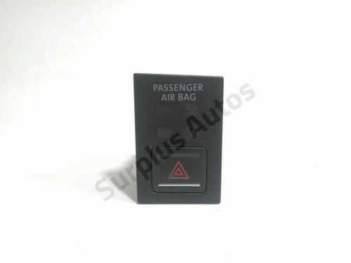 Used Warning switch Warning switch VW GOLF VII (5G1, BQ1, BE1, BE2) 2.0 GTD (184 hp) 39524743 39524743
