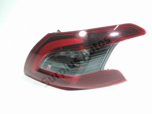 Højre baglygte PEUGEOT 308 II (LB_, LP_, LW_, LH_, L3_) 1.2 THP 130 (131 hp) 31608233