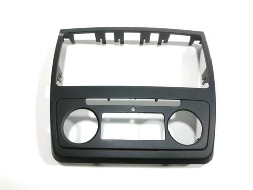 Mittelkonsole Mittelkonsole SKODA YETI (5L) 2.0 TDI 4x4 (140 hp) 28231591 28231591