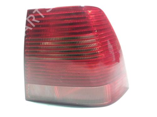 Used Right taillight VW BORA I (1J2) 1.6 (101 hp) 28268411