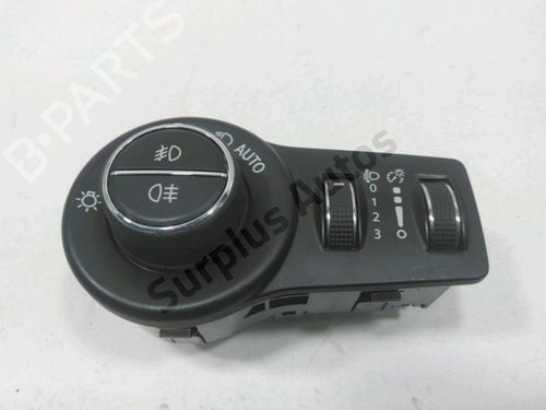 Forlygtekontakt Forlygtekontakt JEEP CHEROKEE (KL) 2.0 CRD 4x4 (170 hp) 34338267 34338267