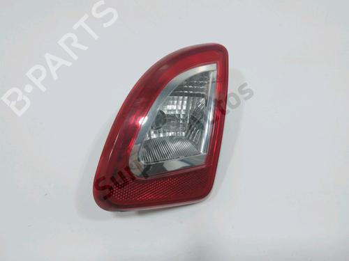 Feu de coffre droit RENAULT TWINGO II (CN0_) 1.2 16V (CN04, CN0B) (75 hp) 31327256