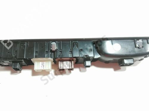 Left front window switch DACIA SANDERO III 1.0 TCe 90 | BP39706614I27 - Image 2