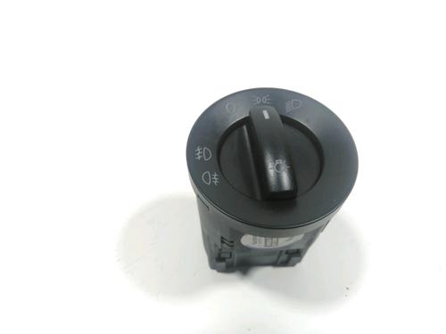 Commande de phare VW POLO (9N_, 9A_) 1.2 12V (69 hp) 28228454