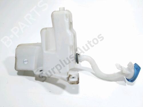 Used Windscreen washer tank Windscreen washer tank 39397943 39397943