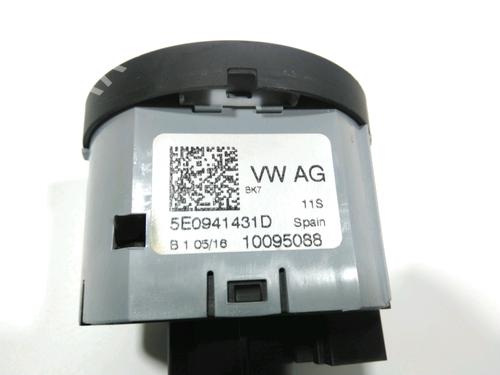 Headlight switch SKODA OCTAVIA III Combi (5E5, 5E6) 2.0 TDI RS | BP28228453I24 - Image 2