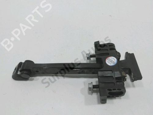 Used Hinge/Door check strap Hinge/Door check strap 37777937 37777937