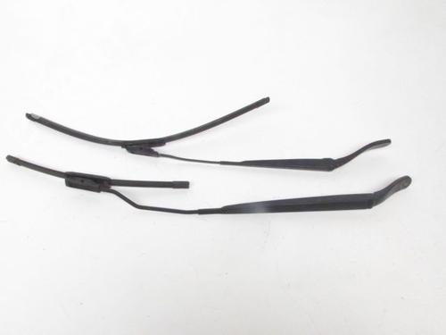 Used Front windshield wiper arm CITROËN DS3 (SA_) 1.6 HDi 110 (112 hp) 28271574