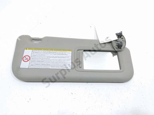 Used Right sun visor Right sun visor TOYOTA YARIS (_P9_) 1.4 D-4D (NLP90_, NLP90R) (90 hp) 31002788 31002788