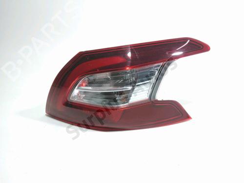 Used Right taillight Right taillight PEUGEOT 308 II (LB_, LP_, LW_, LH_, L3_) 1.6 BlueHDi 120 (120 hp) 33300884 33300884