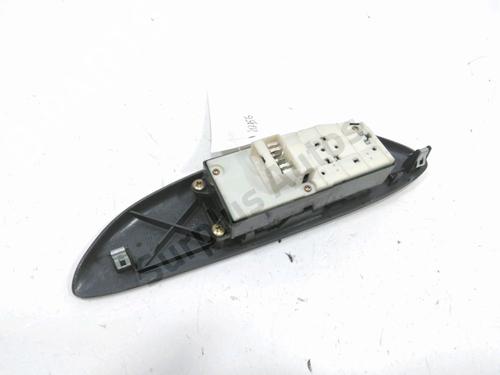 Left front window switch TOYOTA YARIS (_P1_) 1.0 (SCP10_, SCP10R) | BP30999063I27