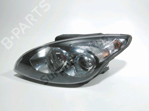 Used Left headlight HYUNDAI i30 (FD) 1.6 CRDi (90 hp) 31163287