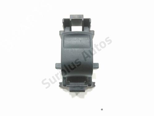 Comutador vidro trás esquerdo TOYOTA URBAN CRUISER (_P1_) 1.4 D-4D (NLP110_, NLP110R) (90 hp) 31000584
