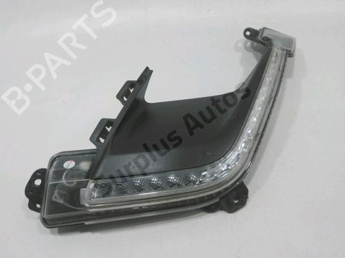 Used Right daytime light Right daytime light 37871080 37871080