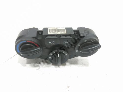 Used Climate control KIA RIO II (JB) 1.5 CRDi (110 hp) 30988650