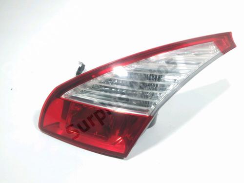 Feu de coffre droit RENAULT MEGANE III Hatchback (BZ0/1_, B3_) 1.5 dCi (106 hp) 31327254