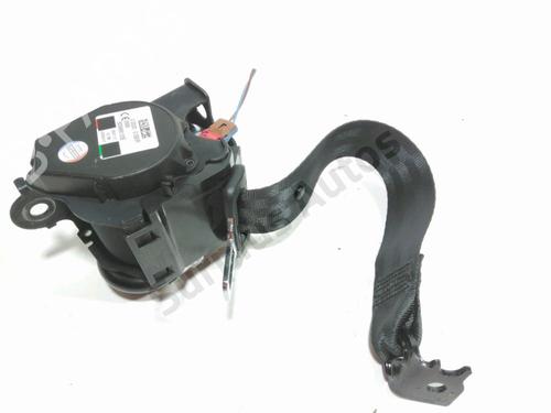rear-left-seatbelt-renault-megane-iv-hatchback-b9amn_-2015-40213199 main image