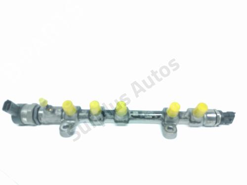 Used Injection rail Injection rail TOYOTA YARIS (_P9_) 1.4 D-4D (NLP90_, NLP90R) (90 hp) 34338162 34338162