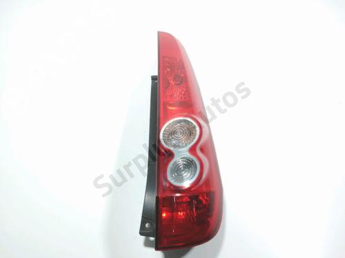 Used Right taillight FORD FIESTA V (JH_, JD_) 1.4 16V (80 hp) 28269220