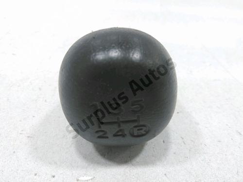 Used Shift knob PEUGEOT 107 (PM_, PN_) 1.0 (68 hp) 30987167