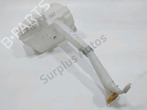 Used Windscreen washer tank NISSAN X-TRAIL I (T30) 2.2 Di 4x4 (114 hp) 31008869