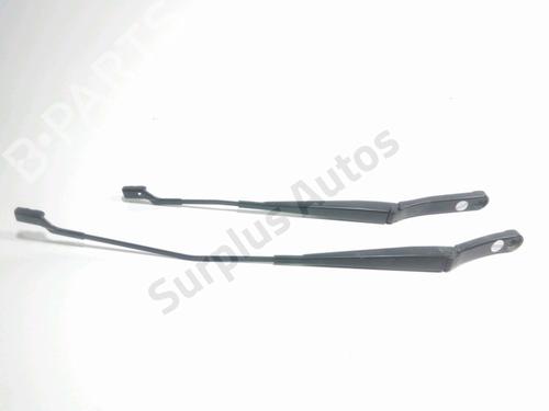 Używane Ramię wycieraczki przedniej szyby SKODA KAROQ (NU7, ND7) 1.5 TSI (150 hp) 31987370