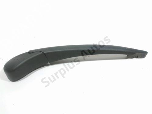 Used Rear windshield wiper arm RENAULT CLIO III (BR0/1, CR0/1) 1.5 dCi (75 hp) 28271465