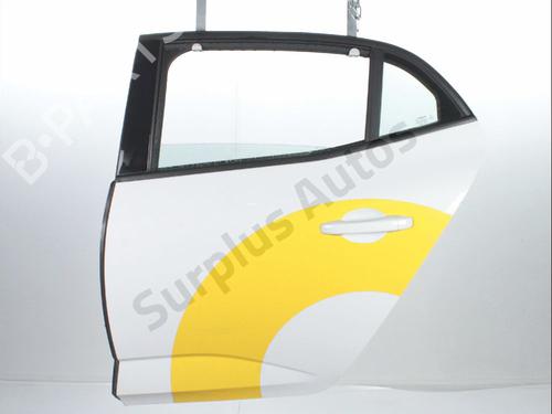 left-rear-door-renault-megane-iv-hatchback-b9amn_-2015-39089330 main image
