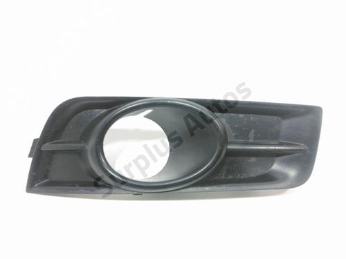 Grill CHEVROLET CRUZE (J300) 1.6 (124 hp) 31080248