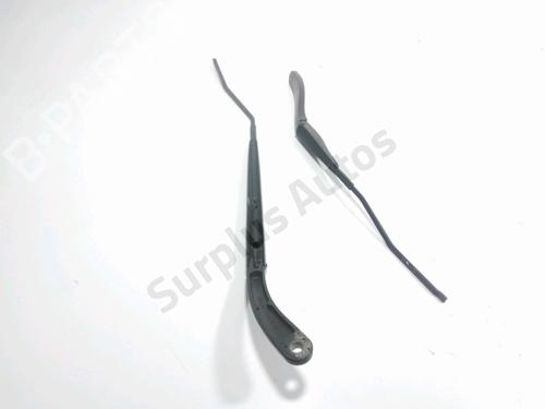 Used Front windshield wiper arm RENAULT TALISMAN Grandtour (KP_) 1.6 dCi 160 (160 hp) 28271993