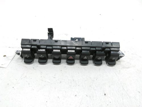 Used Warning switch PEUGEOT 3008 I MPV (0U_) 1.6 HDi (112 hp) 30990103