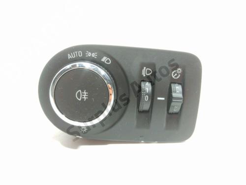 Used Headlight switch OPEL CROSSLAND X / CROSSLAND (P17, P2QO) 1.2 (75) (82 hp) 28228689