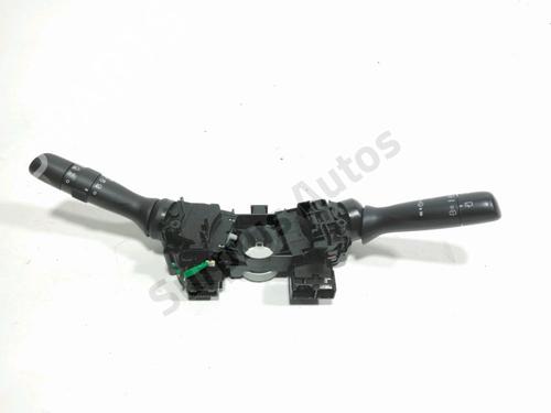 steering-wheel-controls-peugeot-108-2014-33190958 main image