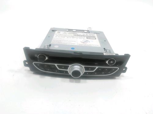 Used Radio Radio RENAULT KOLEOS I (HY_) 2.0 dCi (HY0K) (150 hp) 37769841 37769841