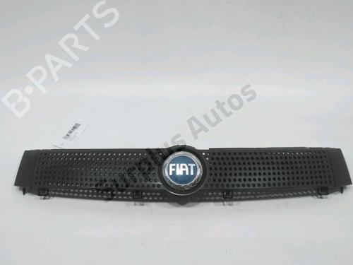 Grill FIAT PANDA (169_) 1.3 D Multijet (169.AXC1A) (70 hp) 30993043