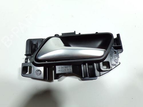Used Front left interior door handle Front left interior door handle 37775116 37775116