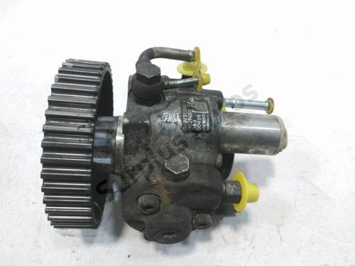 Used Injection pump OPEL MERIVA A MPV (X03) 1.7 CDTI (E75) (100 hp) 30985129