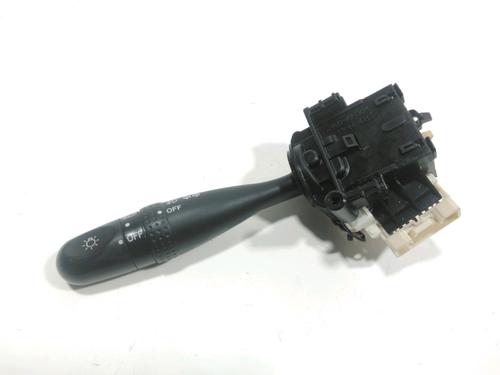 Used Headlight switch TOYOTA RAV 4 II (_A2_) 2.0 D 4WD (CLA20_, CLA21_, CLA20R, CLA21R) (116 hp) 28228484