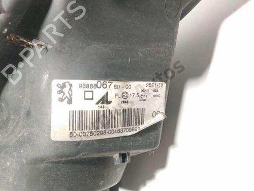 Left headlight PEUGEOT 206+ (2L_, 2M_) 1.4 HDi eco 70 | BP31261979C28