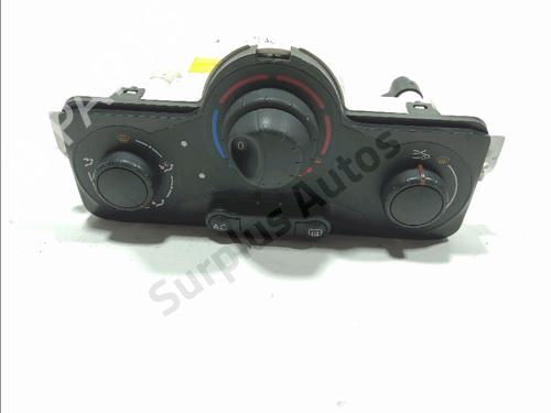 Commande Chauffage RENAULT CLIO III (BR0/1, CR0/1) 1.5 dCi (75 hp) 32102343