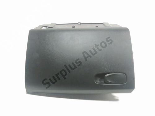 Used Glove box VOLVO V40 Hatchback (525) D3 (150 hp) 28231482