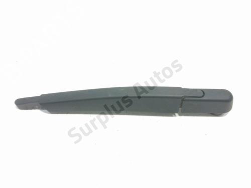 Used Rear windshield wiper arm Rear windshield wiper arm RENAULT TWINGO II (CN0_) 1.2 16V (CN04, CN0B) (75 hp) 39765884 39765884