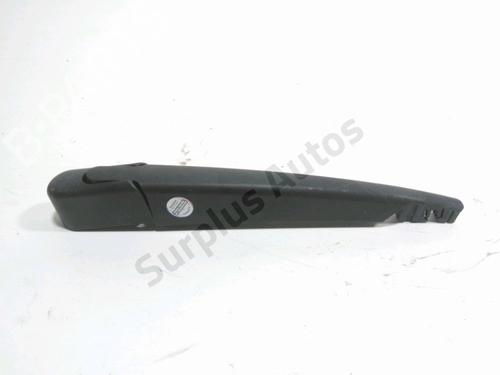 Used Rear windshield wiper arm Rear windshield wiper arm 37585800 37585800